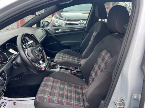 2018 Volkswagen Golf GTI S