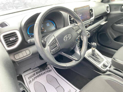 2023 Hyundai Venue SEL