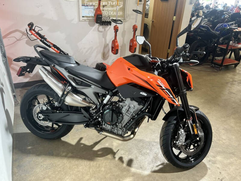 2024 KTM 790 Duke