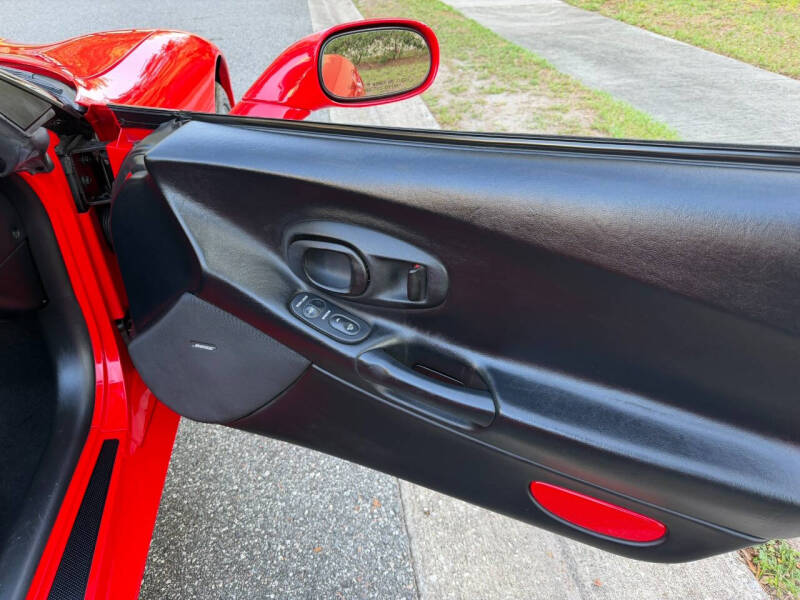 2004 Chevrolet Corvette