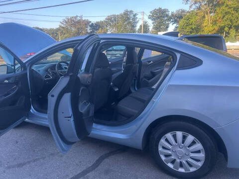 2017 Chevrolet Cruze LS Auto