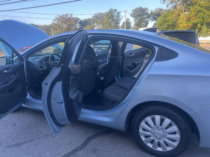 2017 Chevrolet Cruze LS Auto