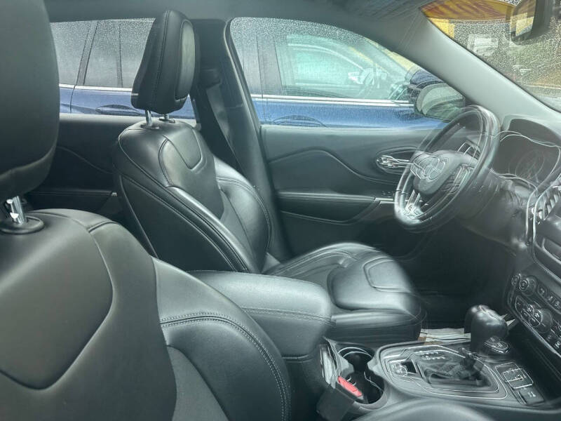 2019 Jeep Cherokee Latitude Plus