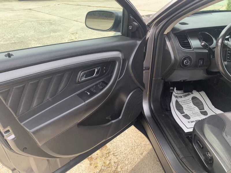 2011 Ford Taurus SEL