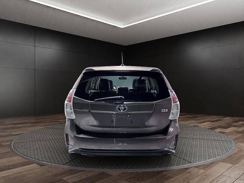 2016 Toyota Prius v