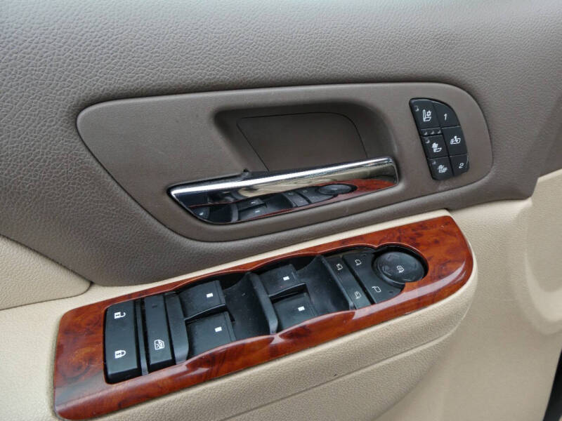 2013 Chevrolet Suburban LTZ