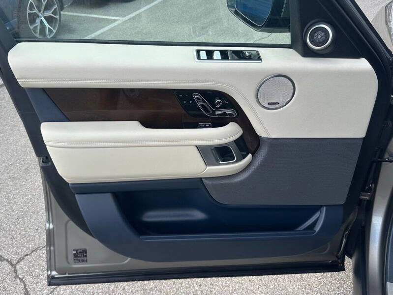 2020 Land Rover Range Rover P525 HSE