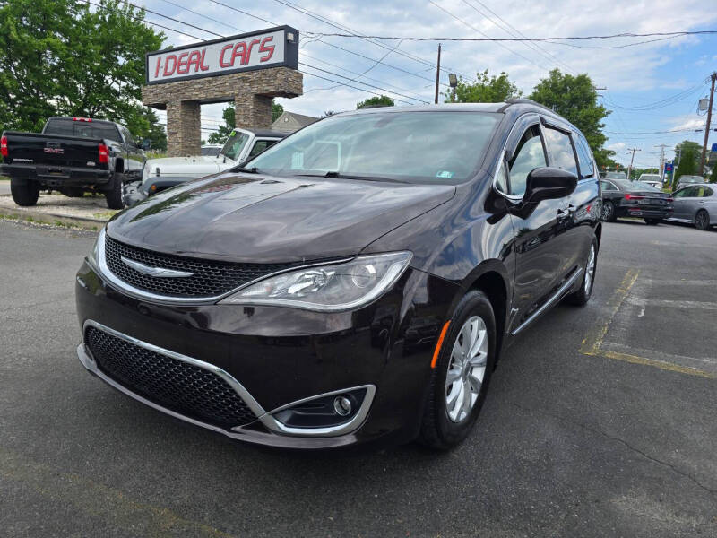 2017 Chrysler Pacifica Touring-L