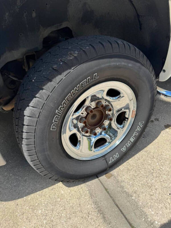 2005 Chevrolet Silverado 2500HD LS