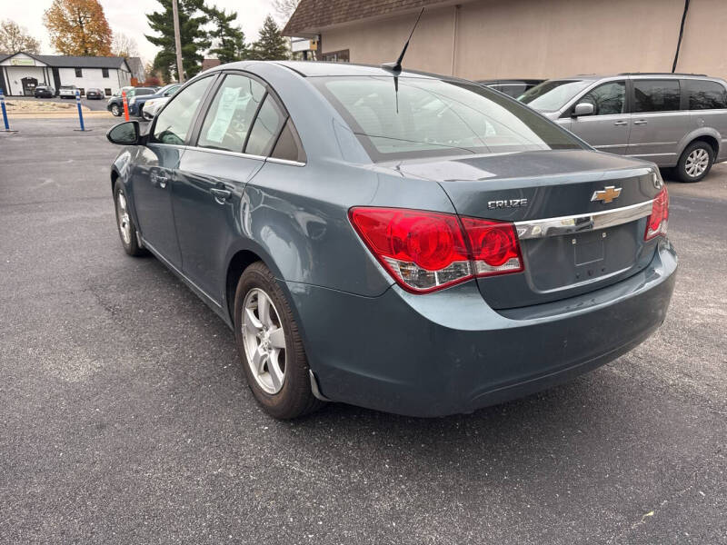 2012 Chevrolet Cruze 1LT photo 4