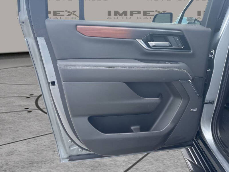 2025 GMC Yukon XL Denali