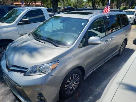 2019 Toyota Sienna for sale at Blue Lagoon Auto Sales in Plantation FL