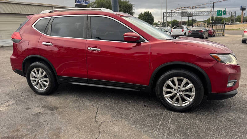2017 Nissan Rogue SV