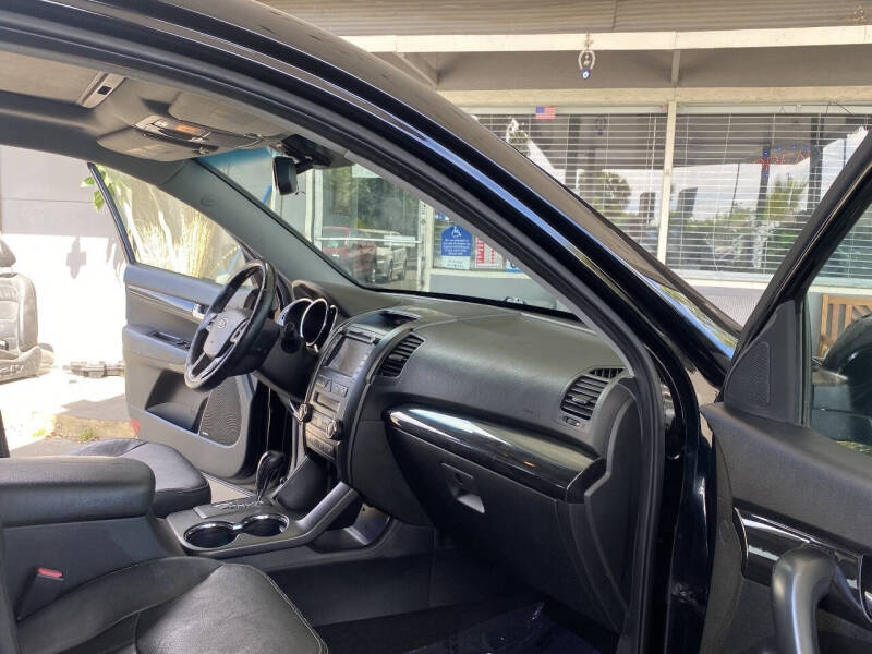 2013 Kia Sorento SX
