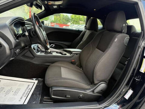 2022 Dodge Challenger SXT