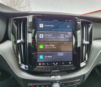 2025 Volvo XC60 B5 Core Dark Theme