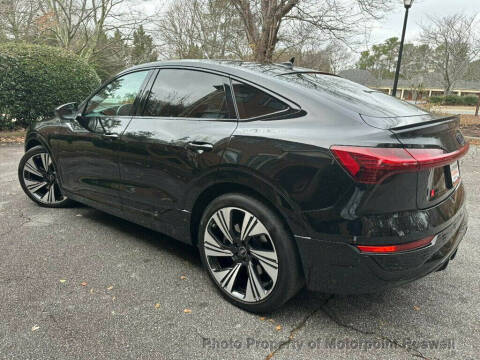 2024 Audi Q8 Sportback e-tron quattro Prestige S line