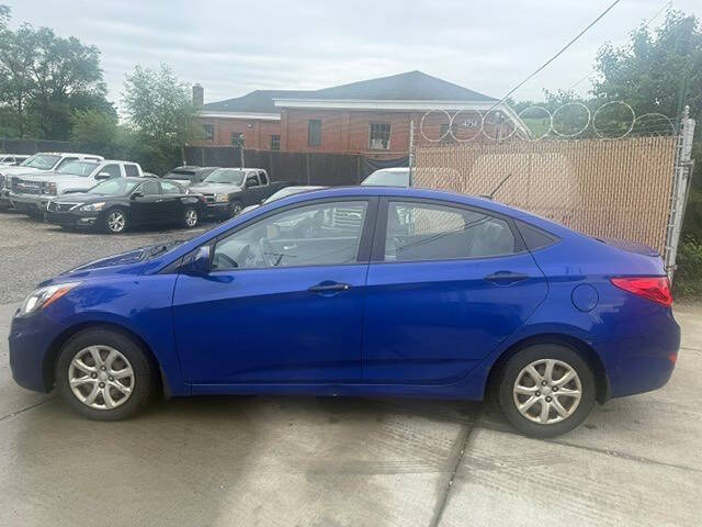 2012 Hyundai Accent GLS
