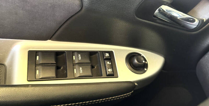 2011 Chrysler 200 S