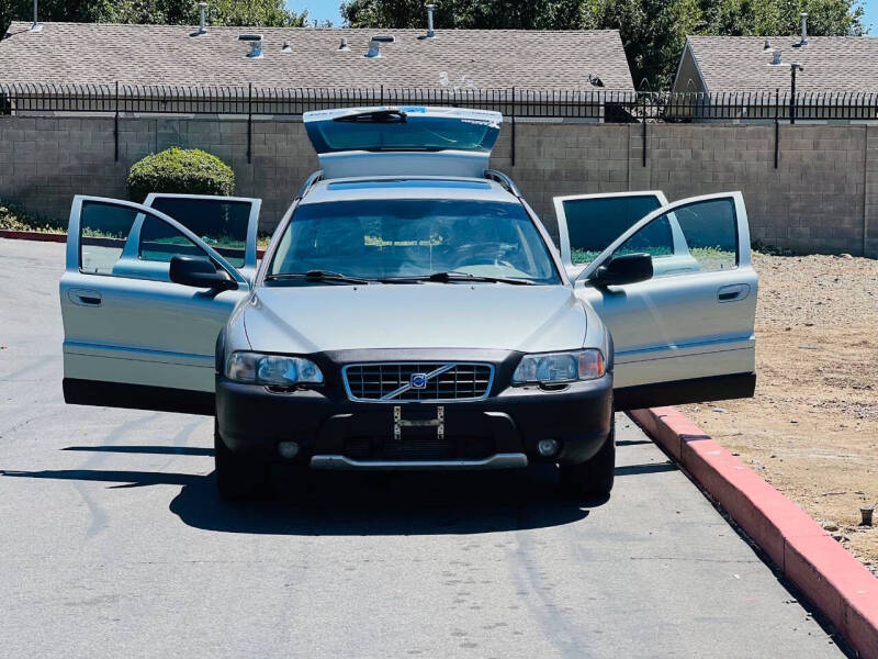 2004 Volvo XC70