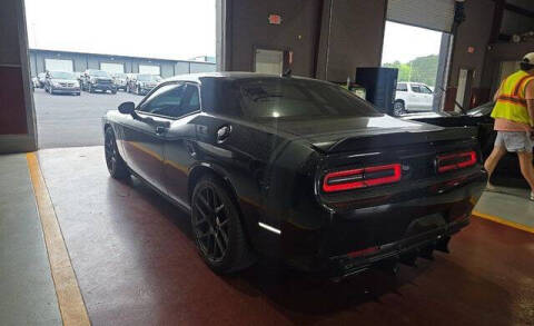2016 Dodge Challenger 392 HEMI Scat Pack Shaker
