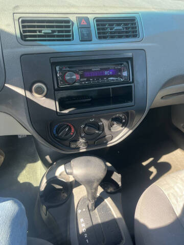 2005 Ford Focus ZX4 SE