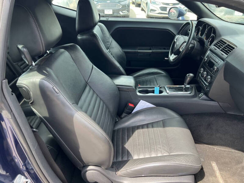 2013 Dodge Challenger SXT