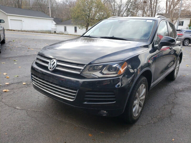 2012 Volkswagen Touareg for sale at Apple Auto Sales Inc in Camillus NY