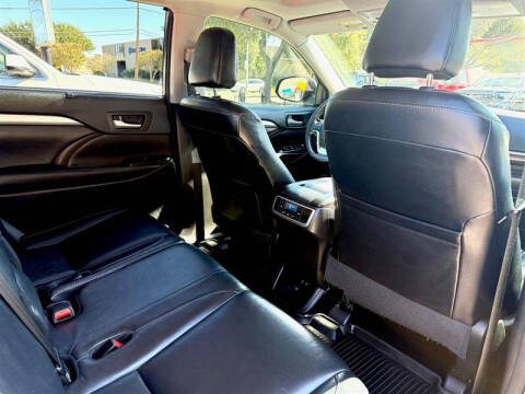 2017 Toyota Highlander XLE