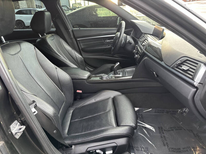 2017 BMW 3 Series 330i xDrive