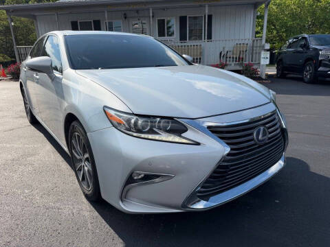 2017 Lexus ES 300h