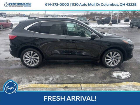 2022 Ford Escape Hybrid Titanium