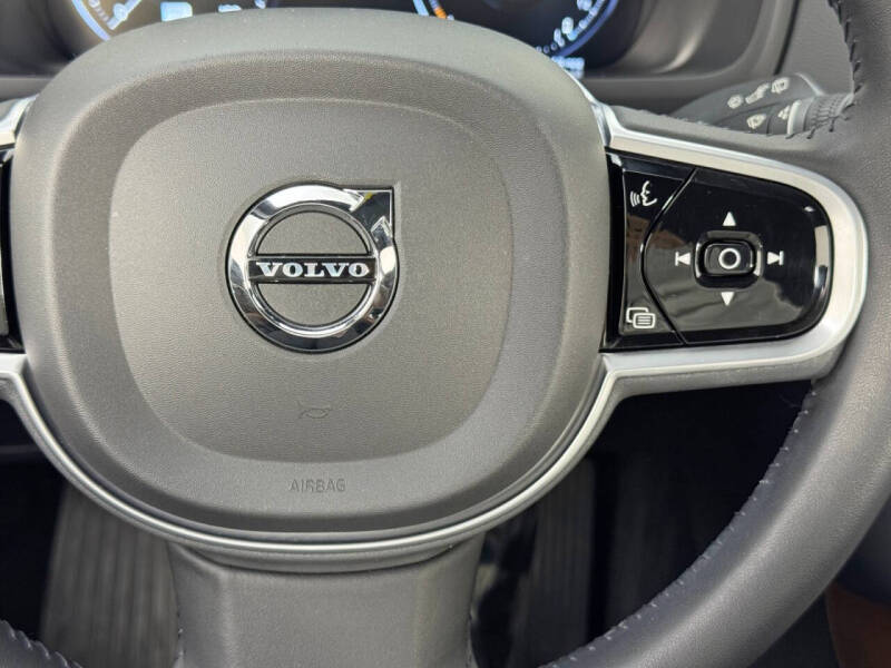 2022 Volvo XC90 Recharge T8 Inscription 7P