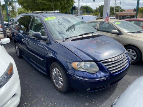 2006 Chrysler Town and Country