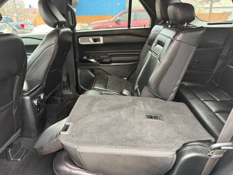 2022 Ford Explorer ST-Line