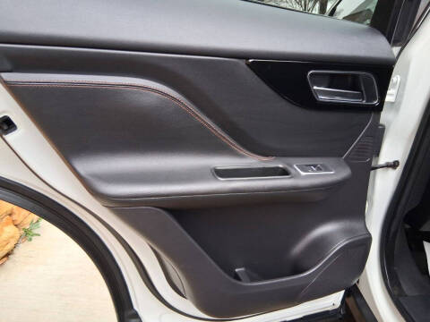 2019 Jaguar F-PACE 30t Prestige