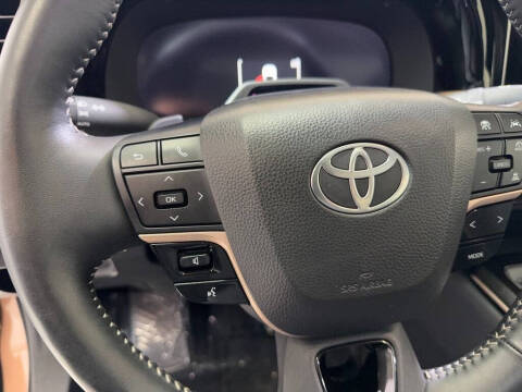 2025 Toyota Crown Platinum