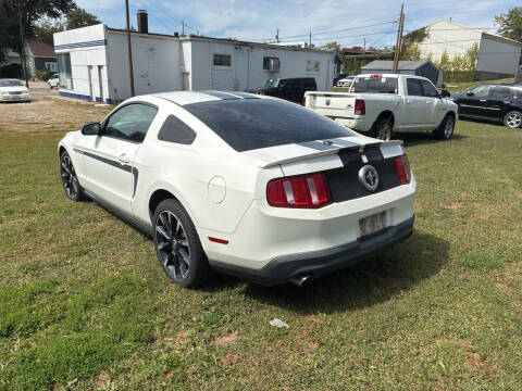 2011 Ford Mustang V6