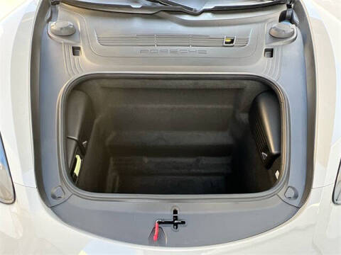 2025 Porsche 718 Cayman Style Edition