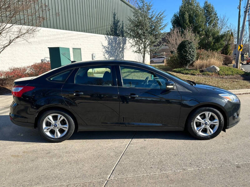 2014 Ford Focus SE photo 4