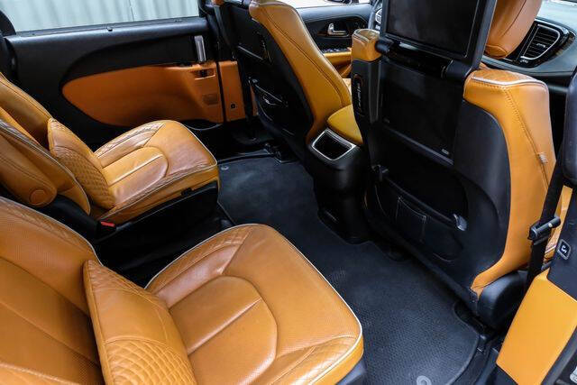 2022 Chrysler Pacifica Hybrid Pinnacle