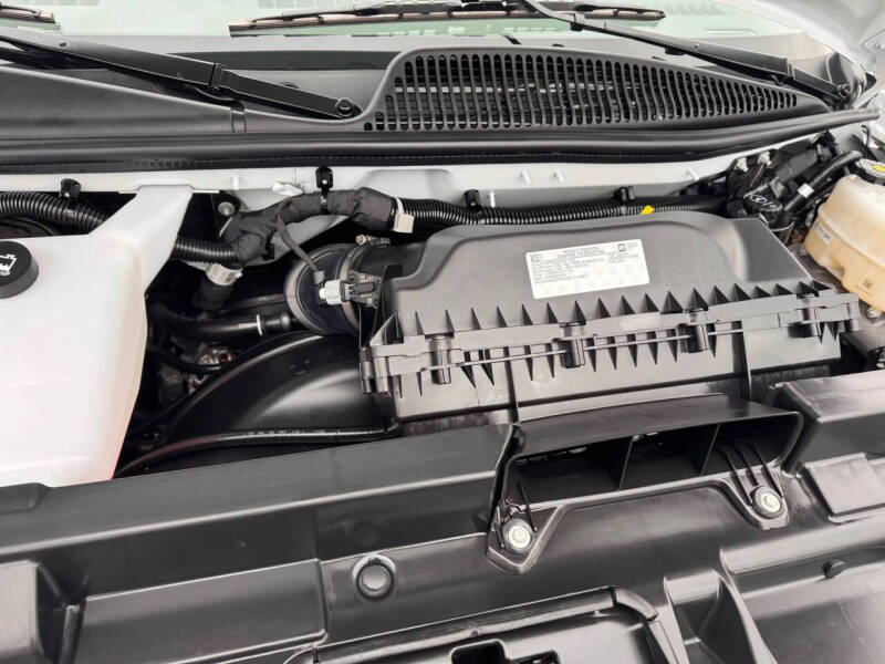 2025 Chevrolet Express 2500