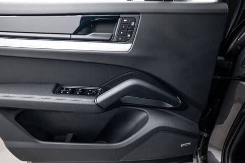 2025 Porsche Cayenne Coupe