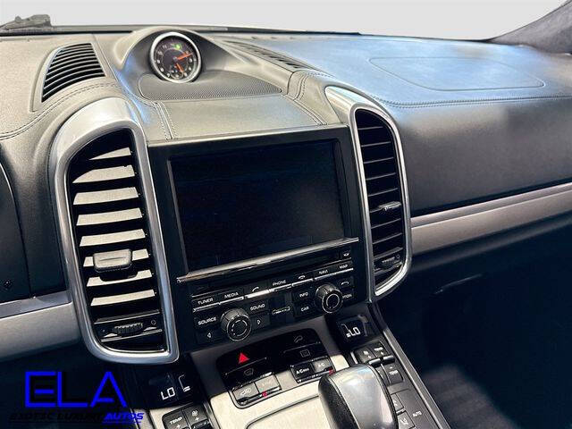 2016 Porsche Cayenne GTS