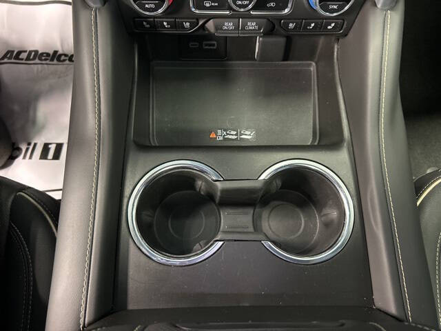 2023 GMC Yukon XL SLT