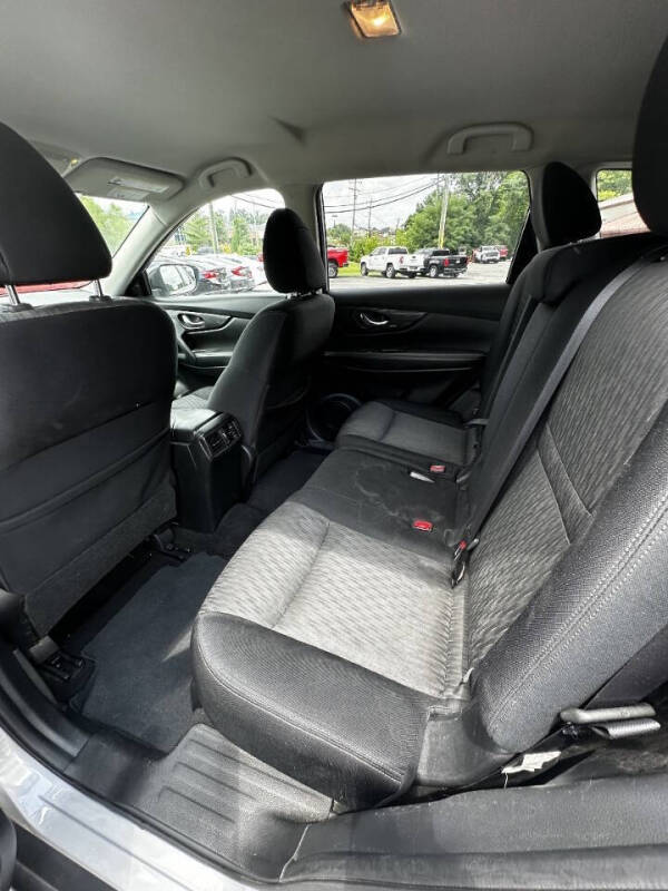 2017 Nissan Rogue SV