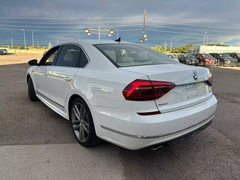 2017 Volkswagen Passat 1.8T R-Line