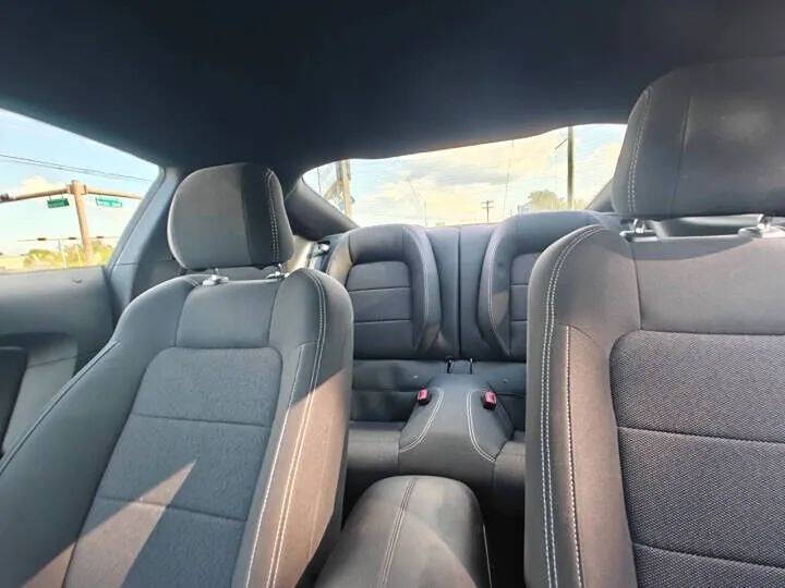 2016 Ford Mustang V6