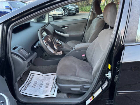 2010 Toyota Prius III