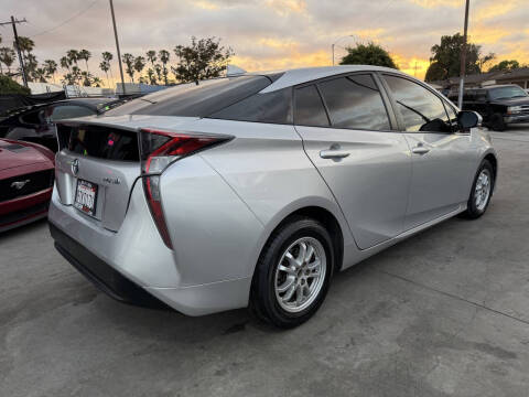 2016 Toyota Prius Three